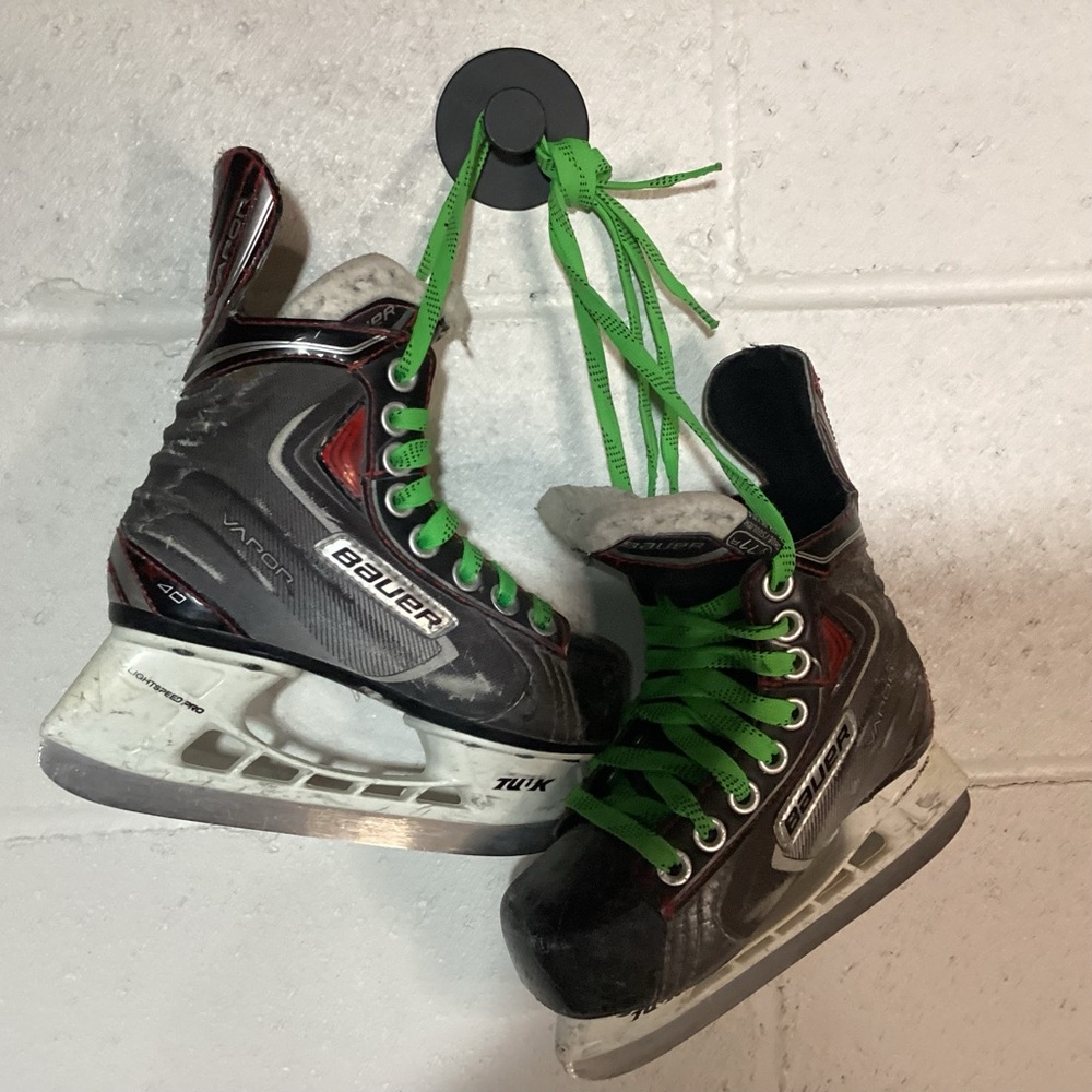 Bauer Vapor Skates with Bright Green Laces | Lots of Life Left!